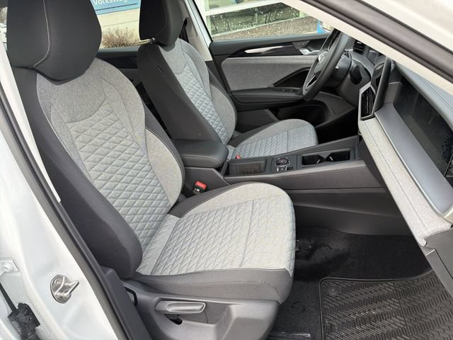 New 2026 Volkswagen Tiguan S AWD/4WD image 24