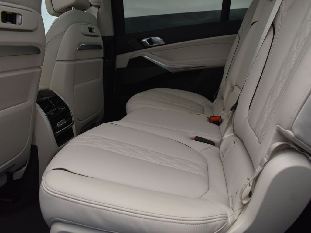 New 2026 BMW X7 xDrive40i w/ Executive Package image 16
