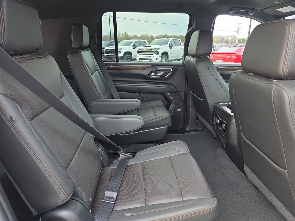 Used 2021 Chevrolet Suburban High Country image 26