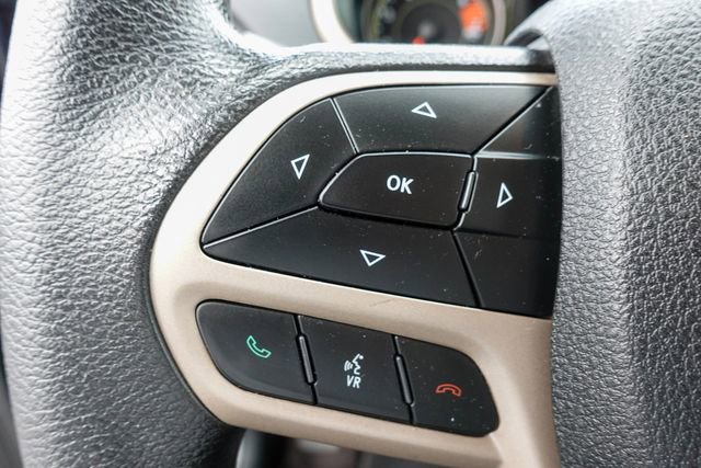 Used 2017 Jeep Cherokee Sport image 13