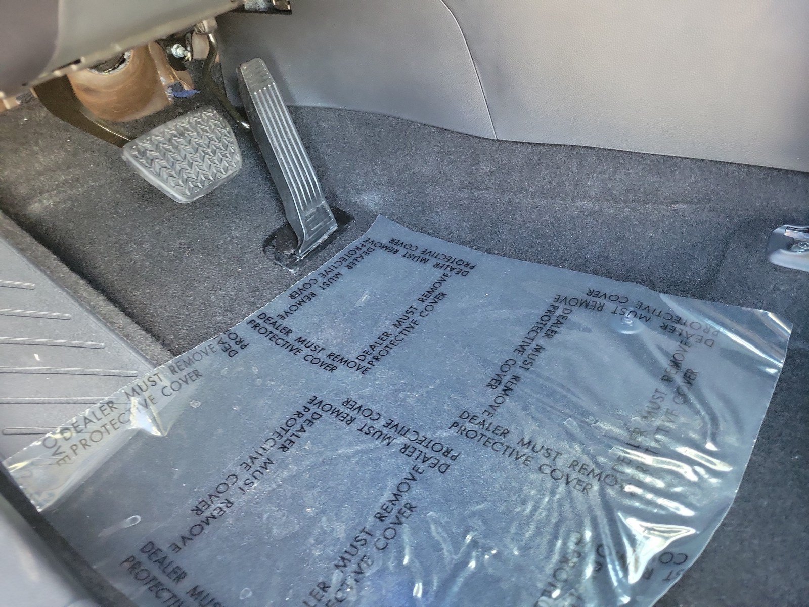 Used 2025 Toyota RAV4 LE FWD image 16