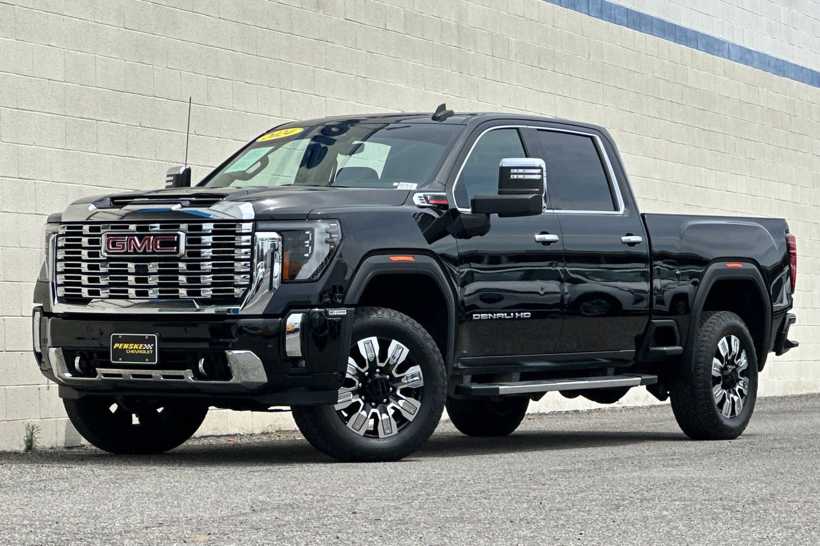 Certified 2024 GMC Sierra 2500 Denali w/ Denali Reserve Package image 8