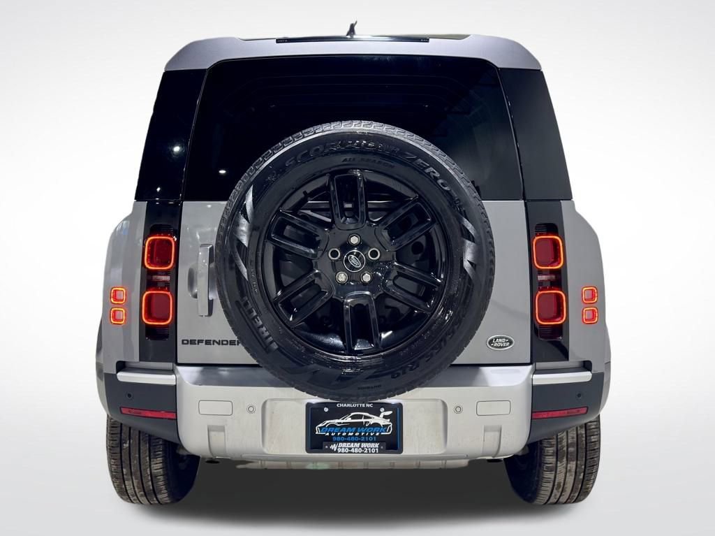 Used 2022 Land Rover Defender 110 S image 9