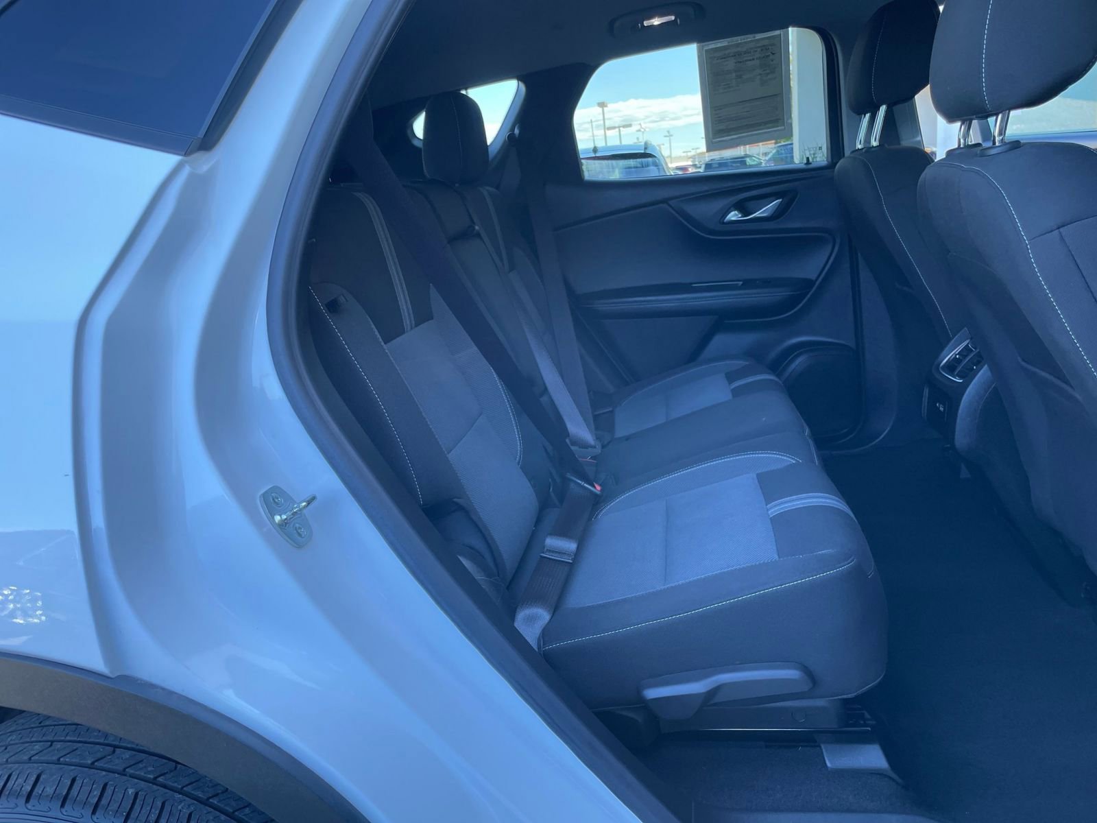 Used 2025 Chevrolet Blazer LT image 40