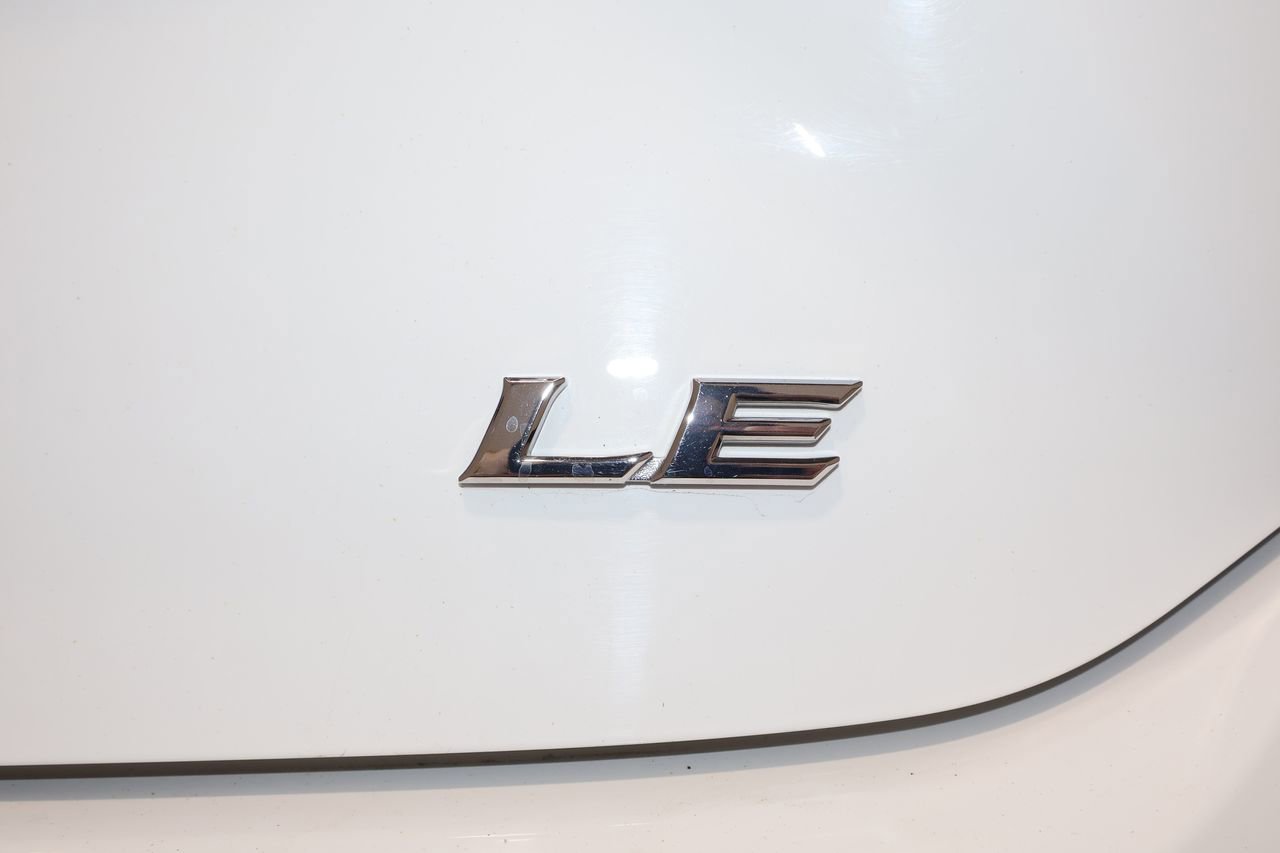 Used 2025 Toyota Camry LE image 35