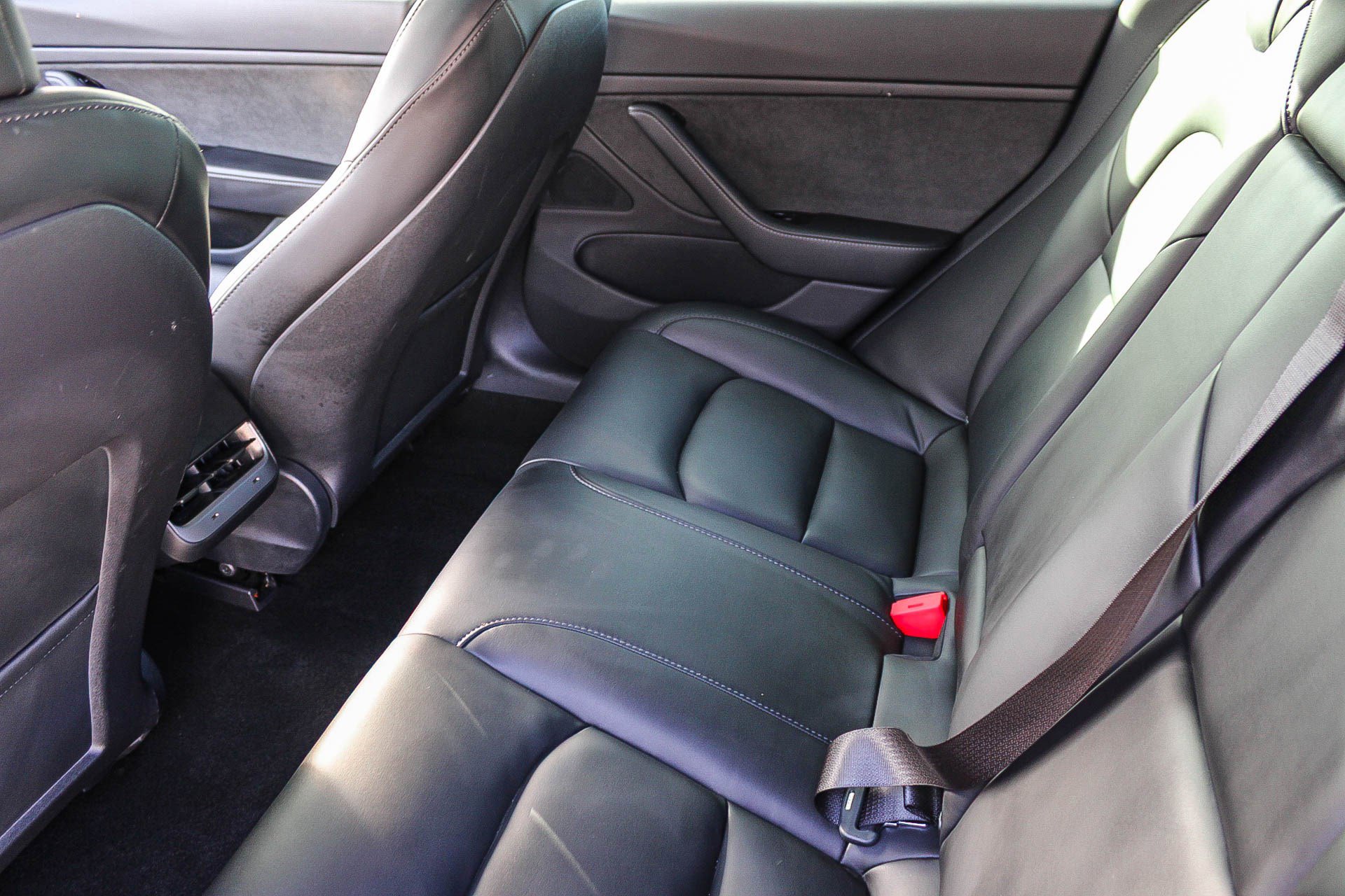 Used 2020 Tesla Model 3 Long Range image 19