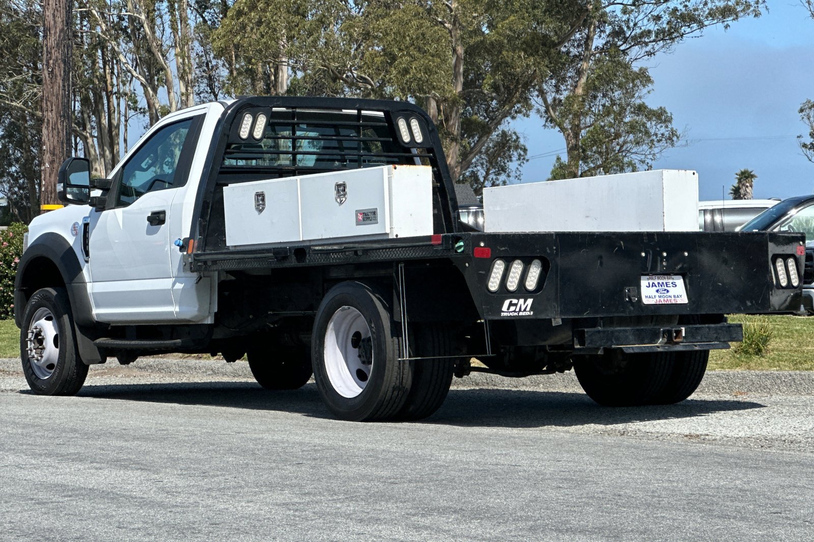 Used 2022 Ford F550 Luxury RWD image 3