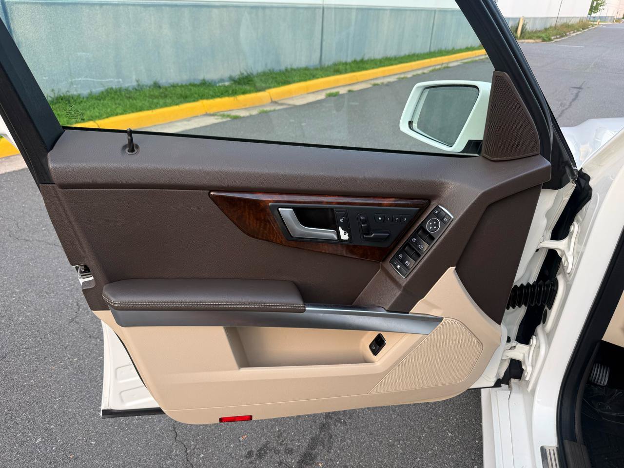 Used 2013 Mercedes-Benz GLK 350 4MATIC image 15
