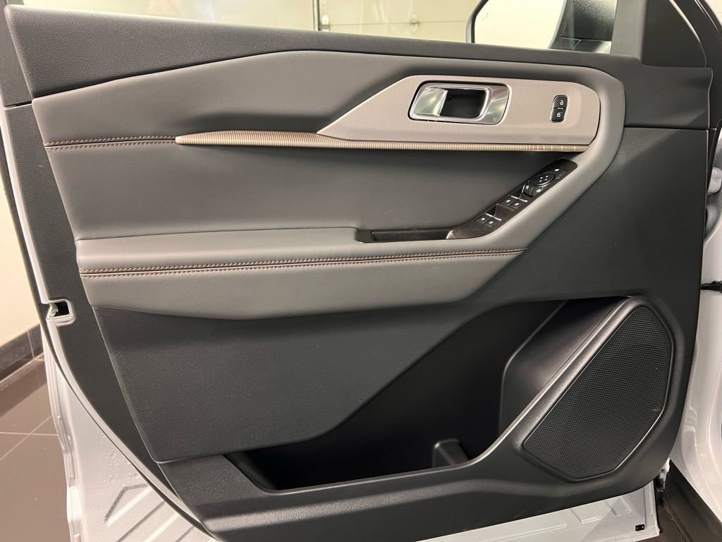 New 2026 Ford Explorer Active w/ Active Comfort Package AWD/4WD image 27