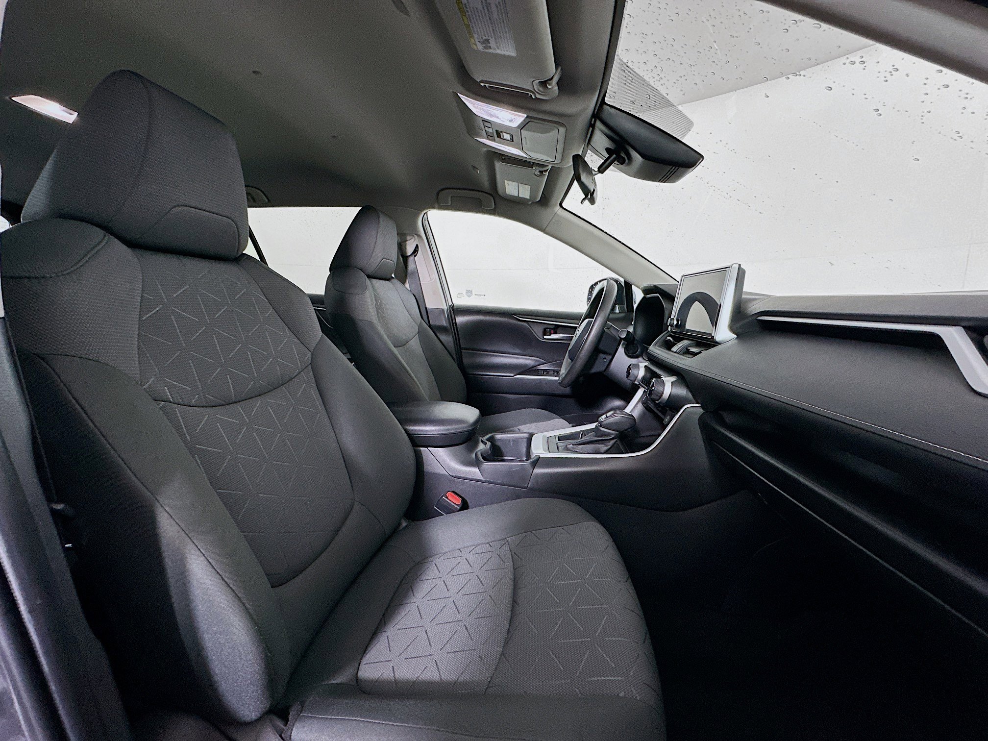 Used 2023 Toyota RAV4 XLE image 29