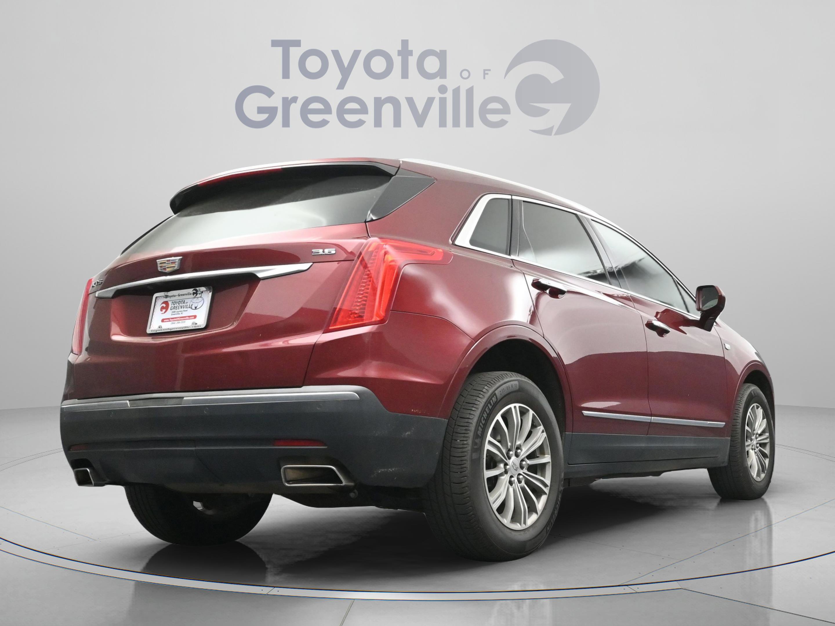 Used 2018 Cadillac XT5 Luxury w/ Driver Awareness Package FWD image 12