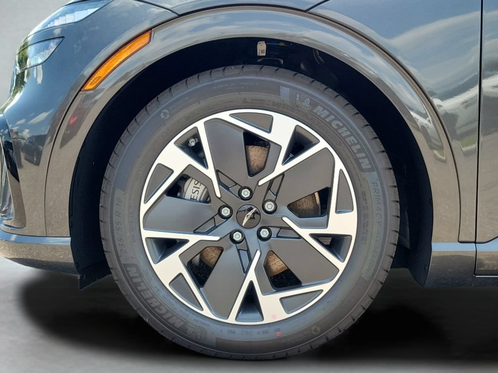 New 2026 Genesis GV60 RWD image 30