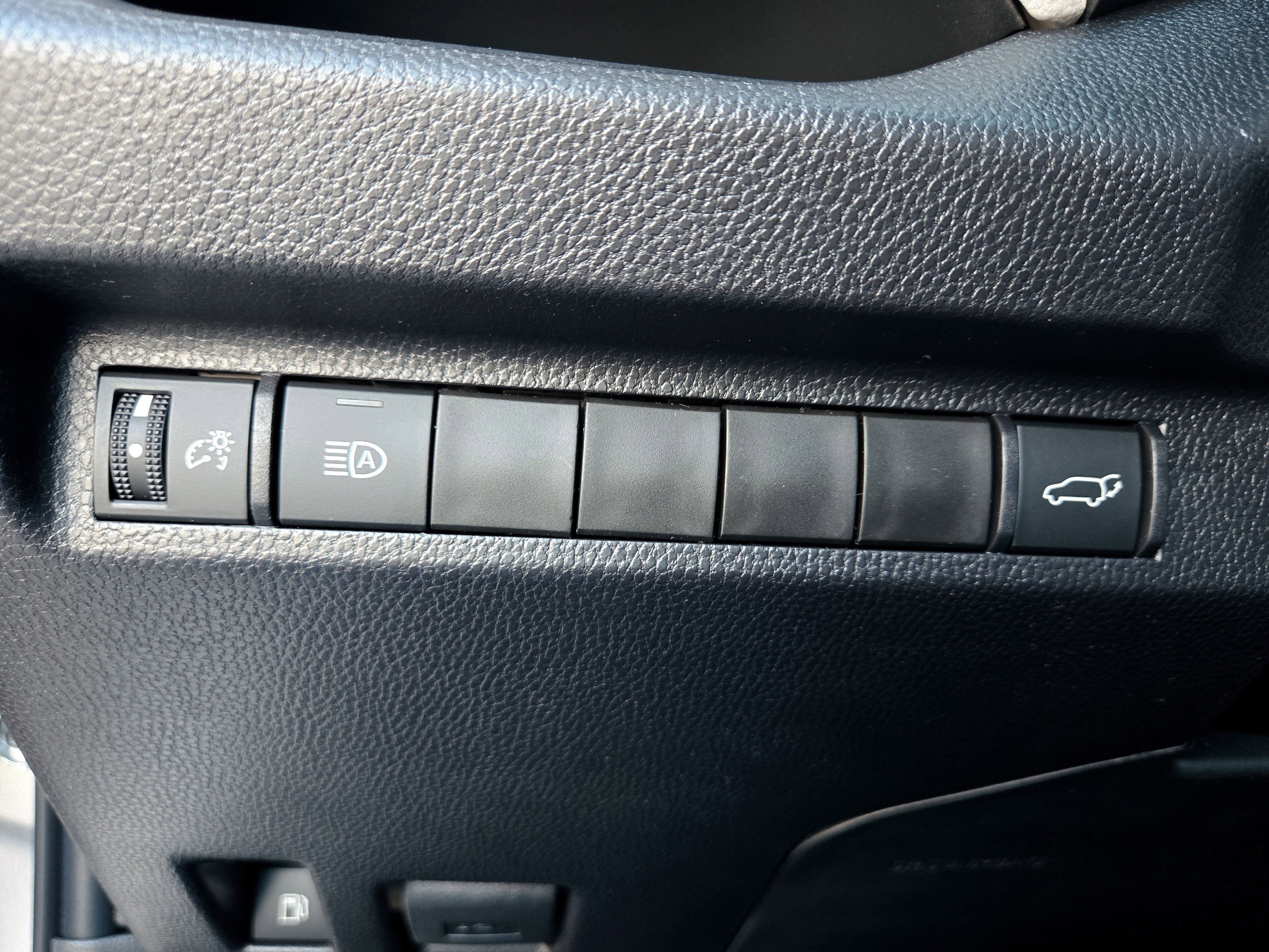 New 2025 Toyota RAV4 XLE w/ Convenience Package image 15