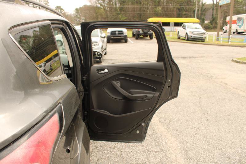 Used 2018 Ford Escape SE FWD image 15