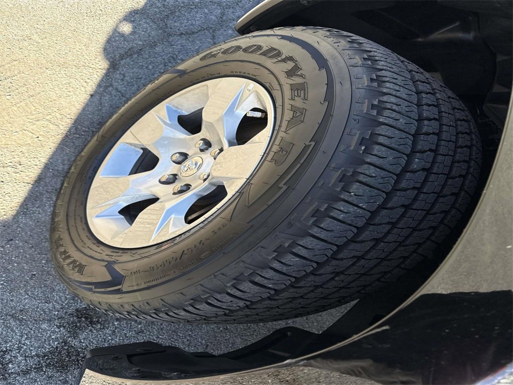 Used 2025 RAM 1500 Big Horn image 31