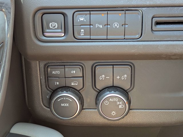 Used 2024 Chevrolet Tahoe LT AWD/4WD image 26