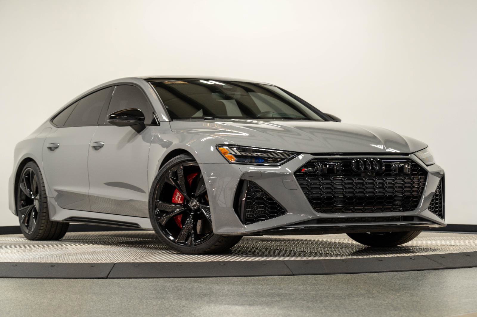 Used 2021 Audi RS 7 Sportback w/ Black Optic Package image 37
