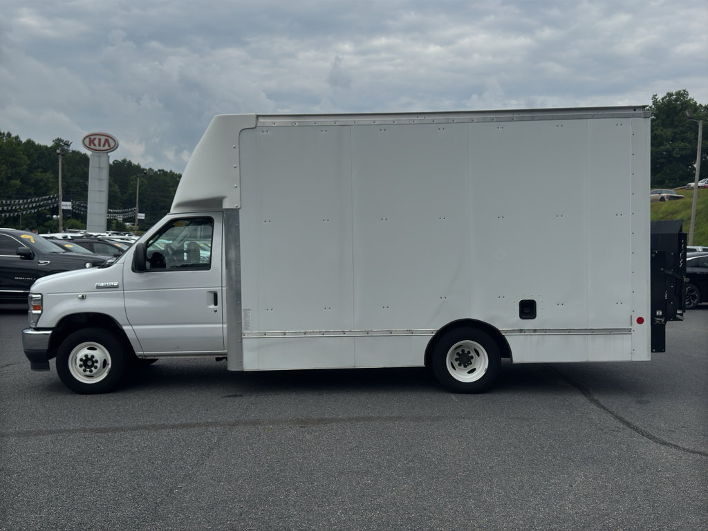 Used 2022 Ford E-350 and Econoline 350 Super Duty w/ Power Windows & Locks Group RWD image 8