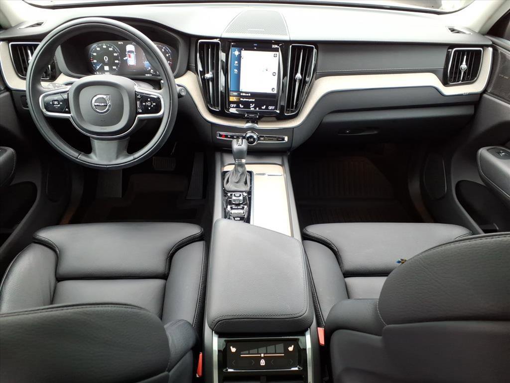 Used 2020 Volvo XC60 T5 Inscription w/ Protection Package image 12