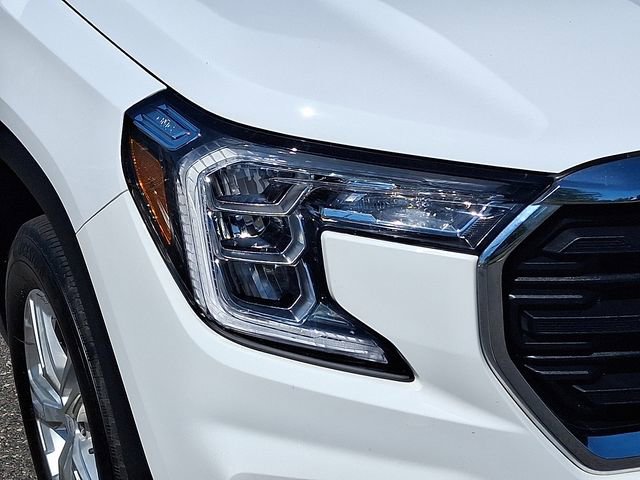Used 2022 GMC Terrain SLE w/ Driver Convenience Package AWD/4WD image 9