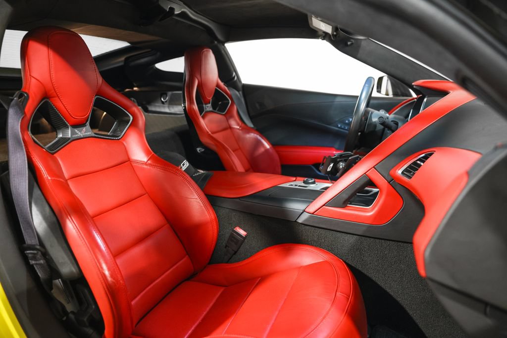 Used 2016 Chevrolet Corvette Z06 w/ 3LZ Preferred Equipment Group RWD image 31