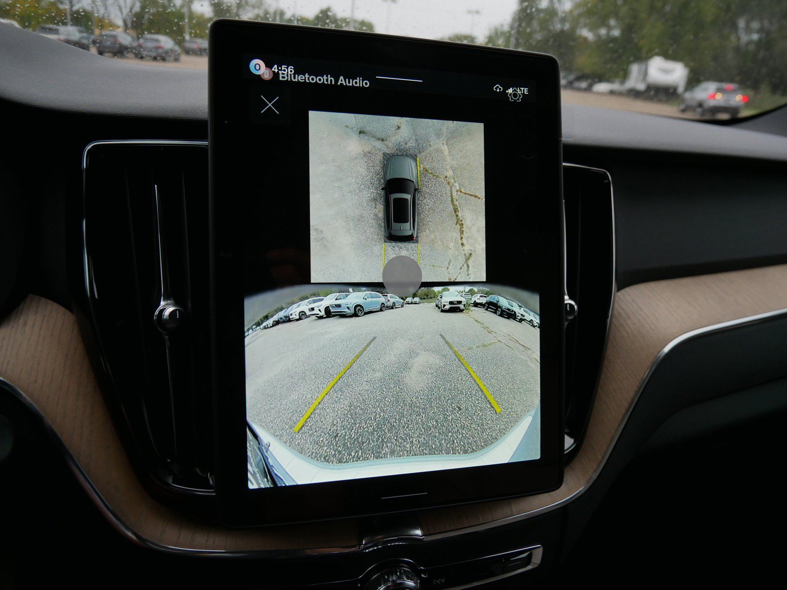 New 2027 Volvo XC60 B5 Plus AWD/4WD image 10