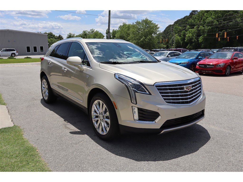 Used 2017 Cadillac XT5 Platinum AWD/4WD image 11