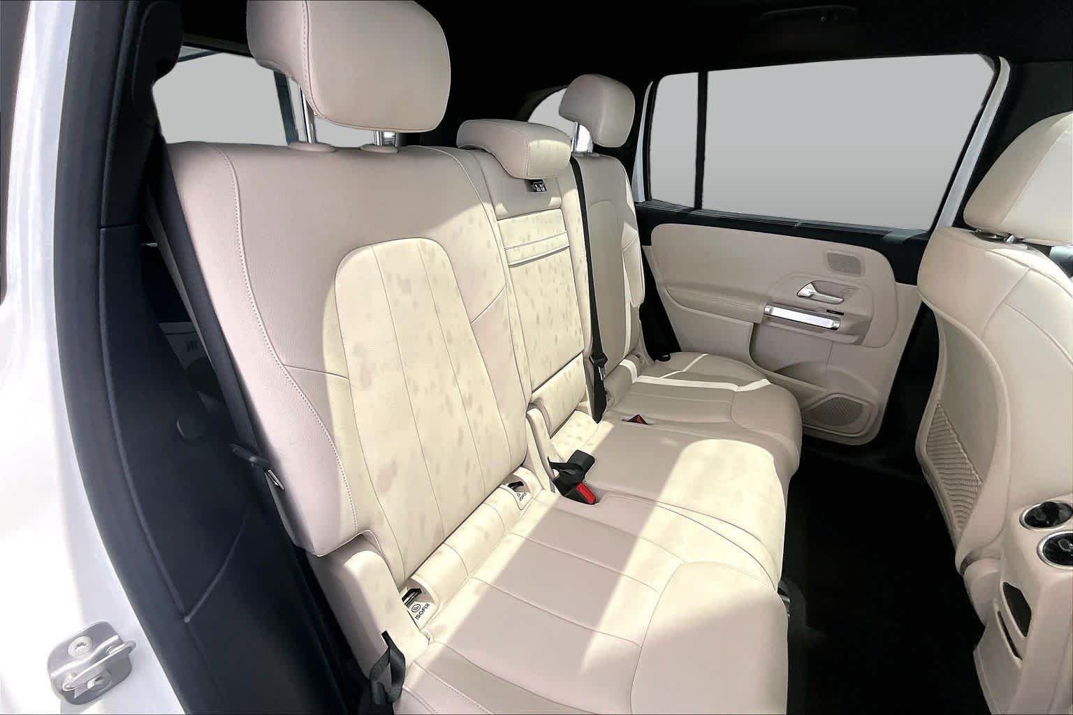 Certified 2023 Mercedes-Benz EQB 300 4MATIC w/ Exclusive Package image 19