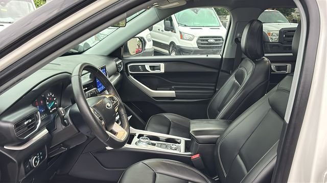 Used 2024 Ford Explorer XLT w/ Equipment Group 202A AWD/4WD image 24