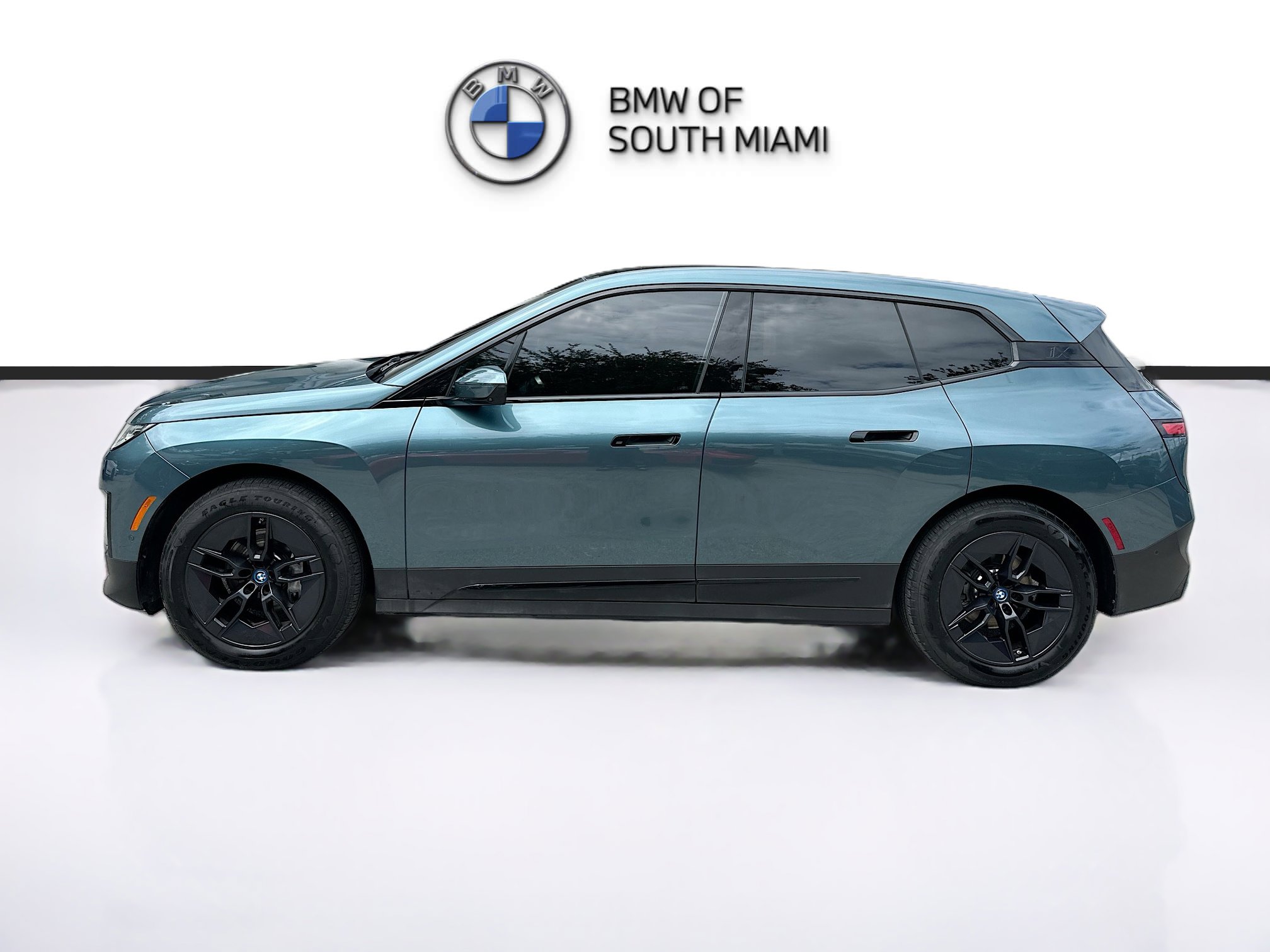 Certified 2024 BMW iX xDrive50 w/ Convenience Package AWD/4WD image 4
