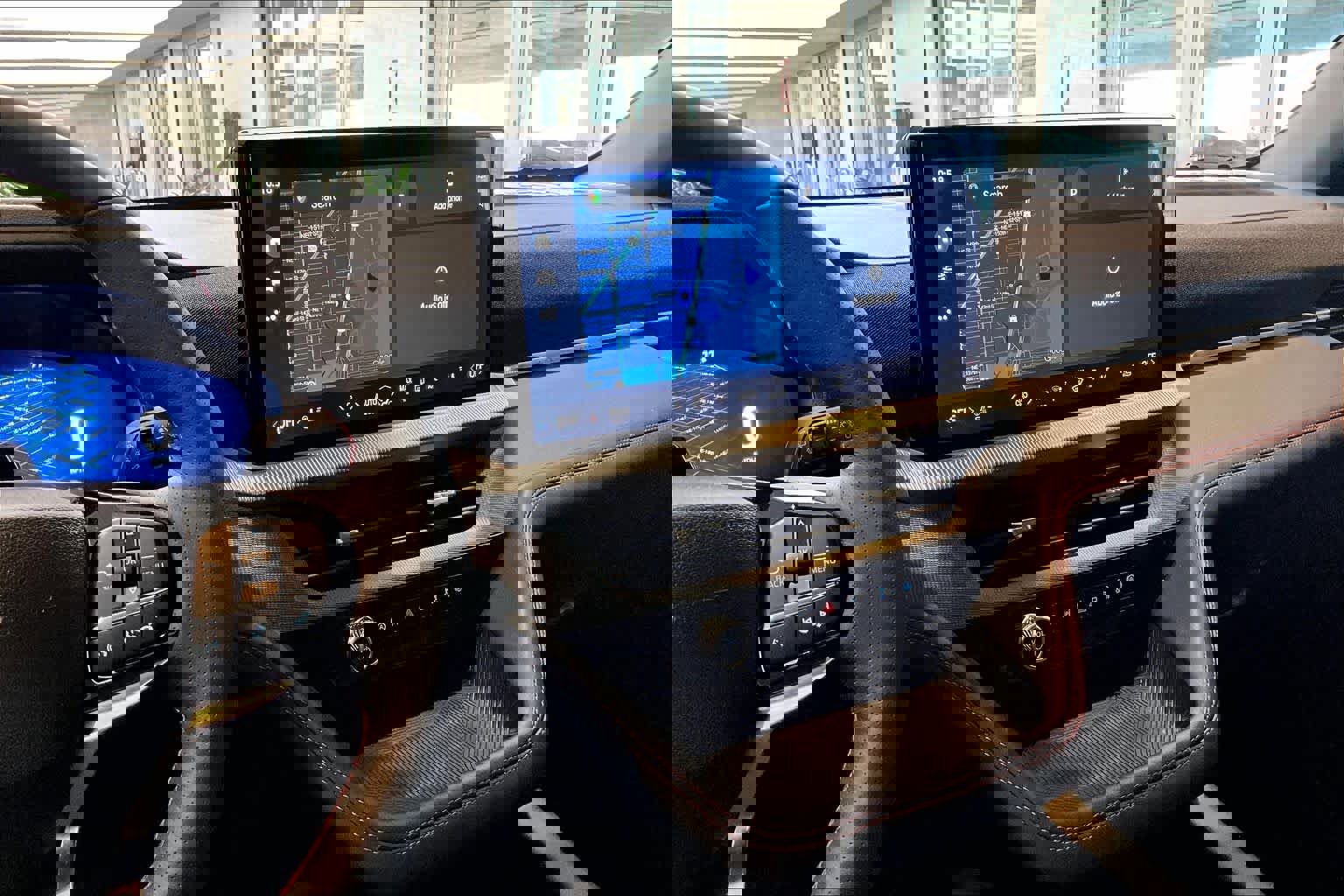 Used 2025 Ford Explorer ST-Line image 7