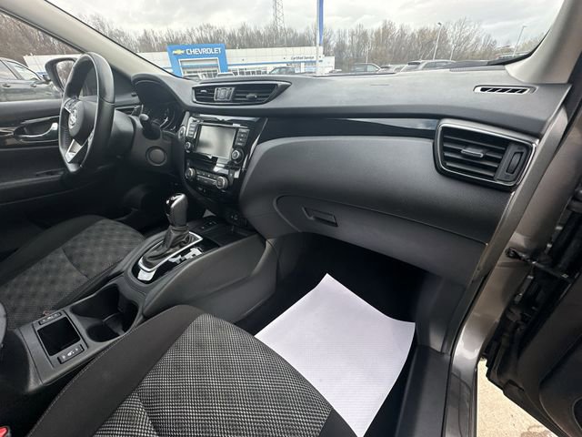 Used 2019 Nissan Rogue Sport SV w/ Technology Package image 31