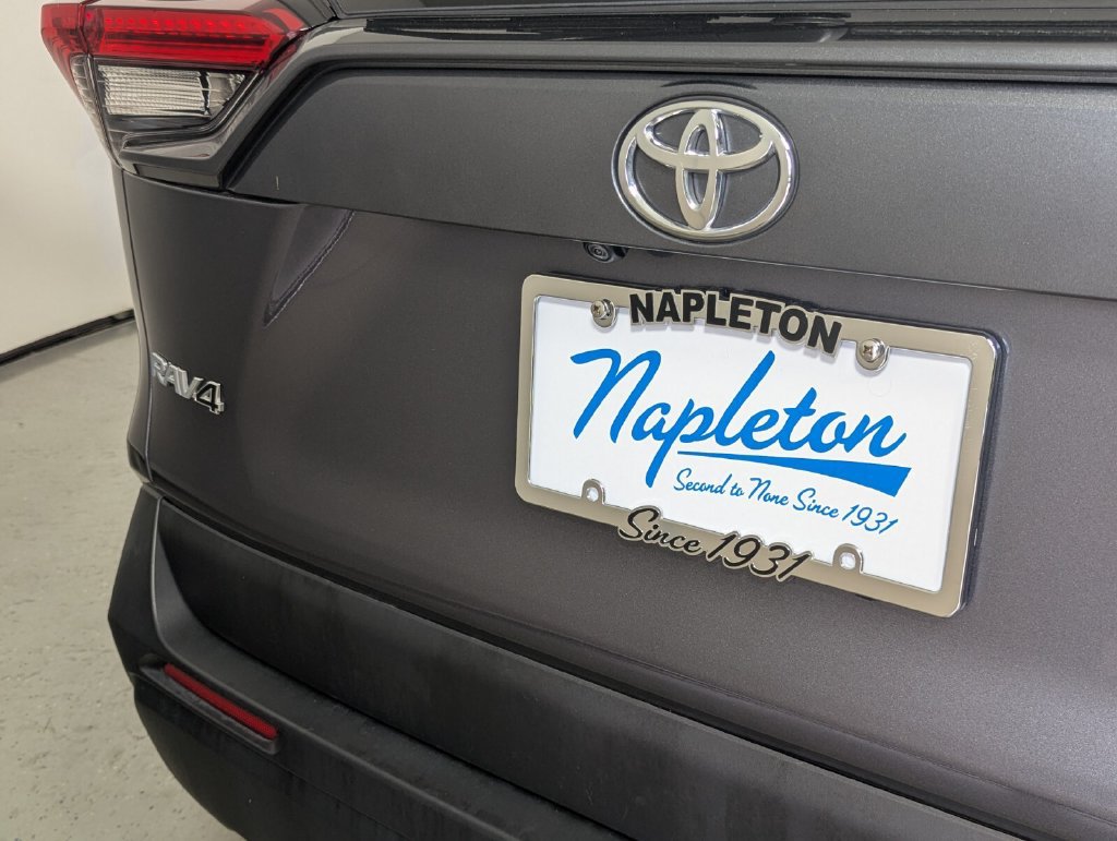 Used 2025 Toyota RAV4 XLE FWD image 8