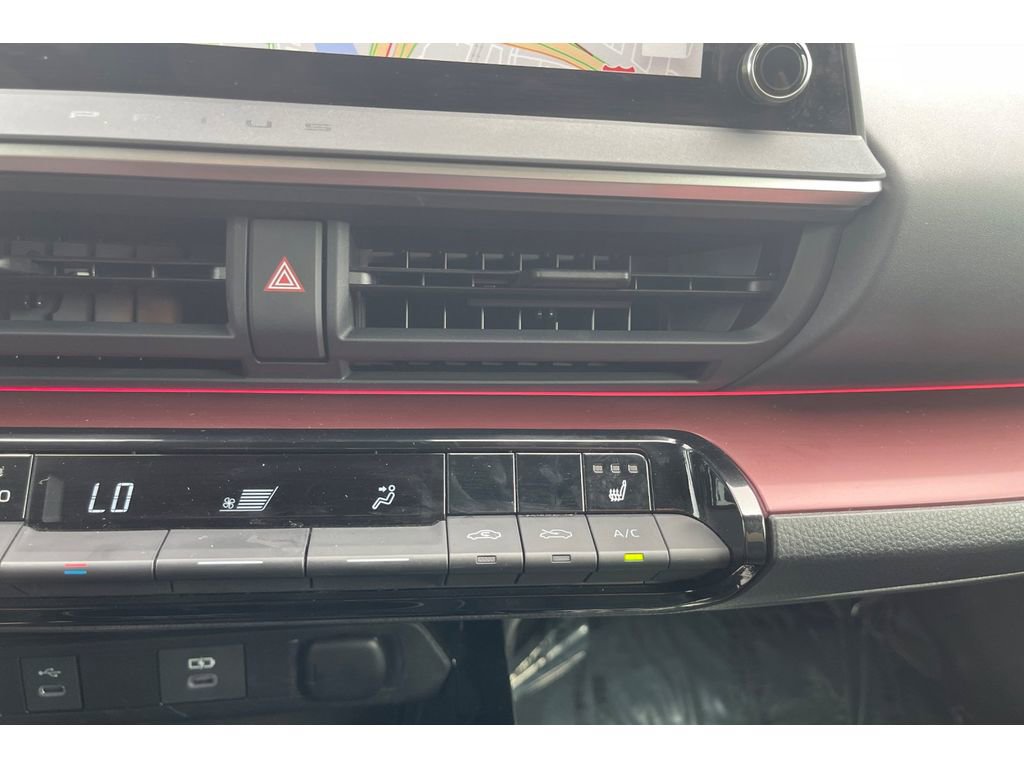 Used 2026 Toyota Prius Plug-In Hybrid FWD image 30