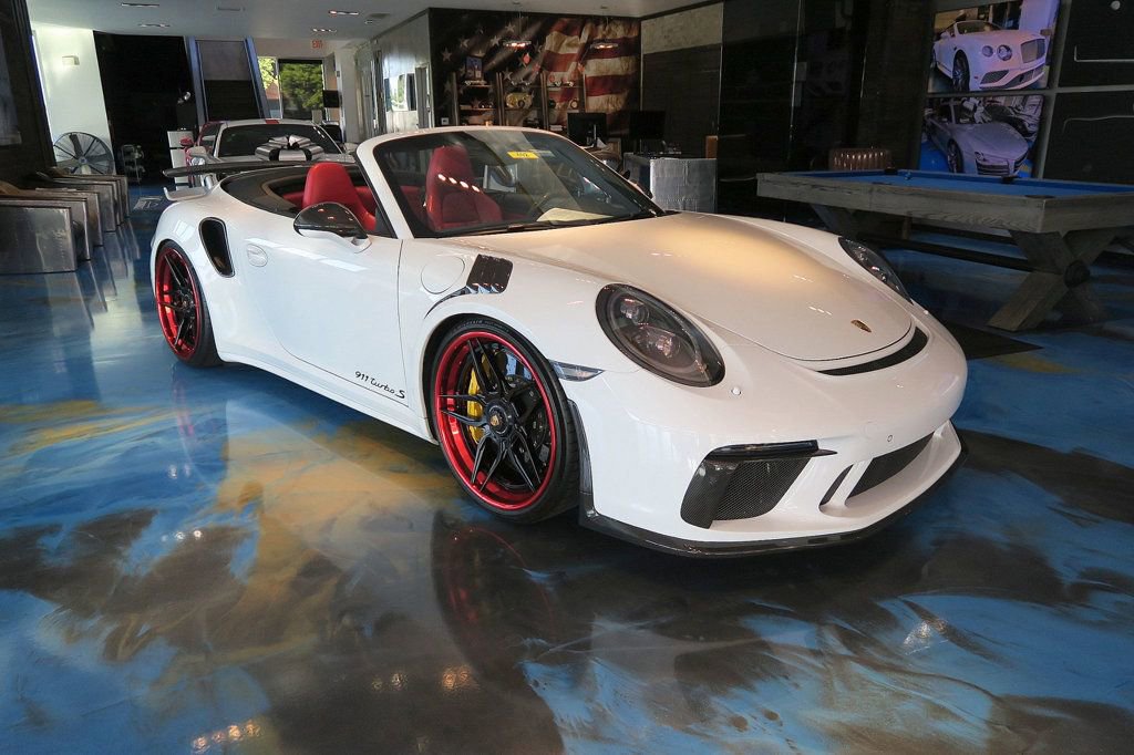 Used 2015 Porsche 911 Turbo S image 1