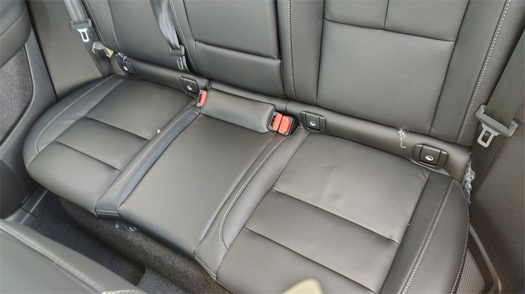 New 2026 Volvo XC40 B5 Core w/ Climate Package image 25