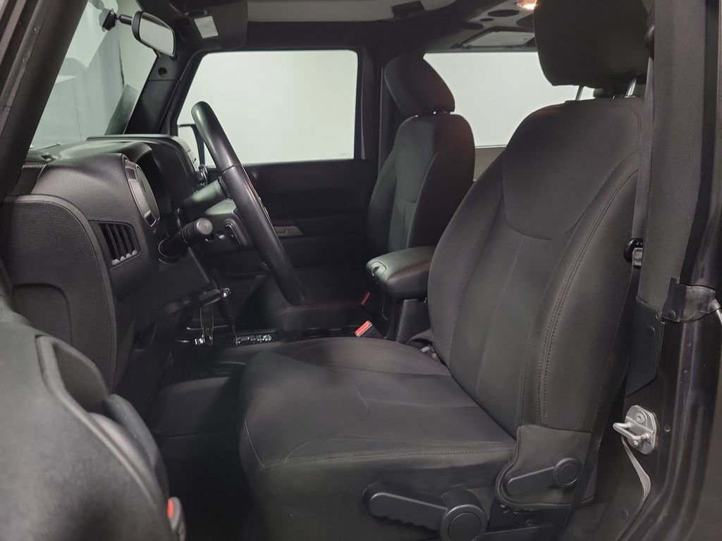 Used 2018 Jeep Wrangler Sport image 14