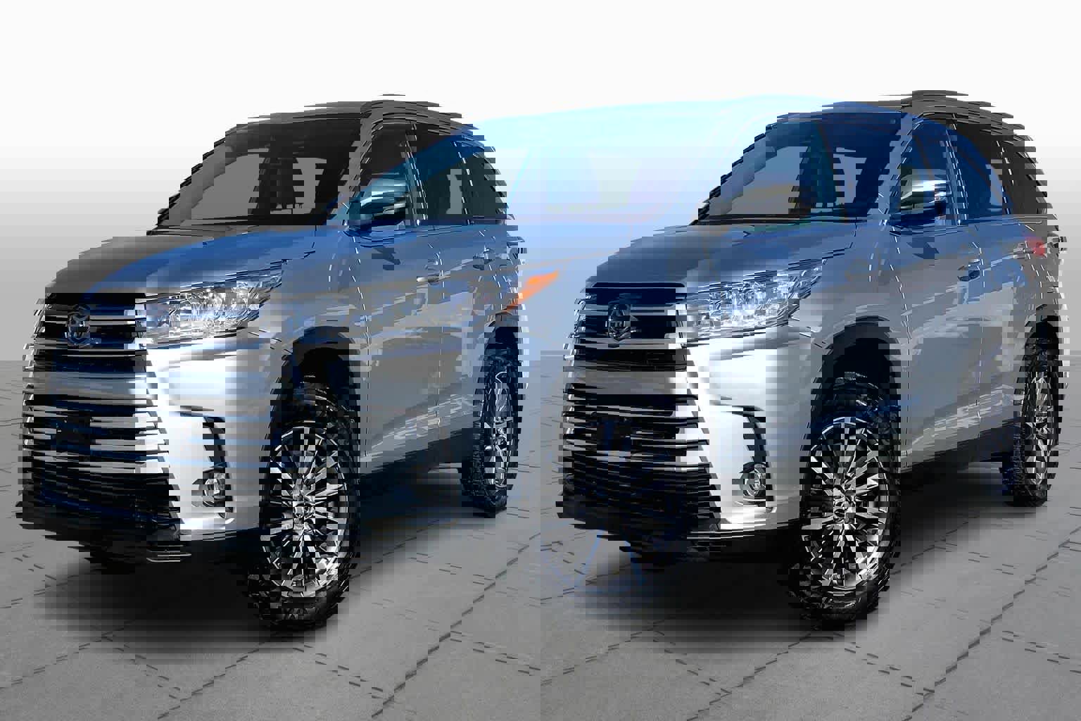 Used 2019 Toyota Highlander XLE w/ Carpet Mat Package (TMS) video 1