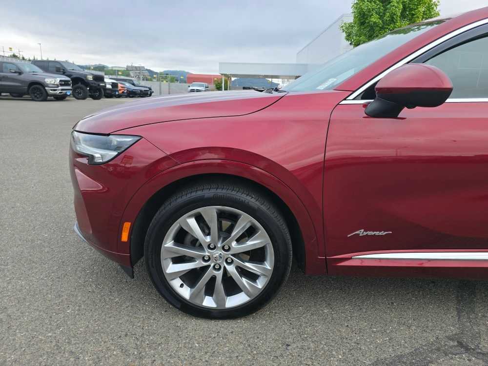 Used 2023 Buick Envision Avenir AWD/4WD image 18