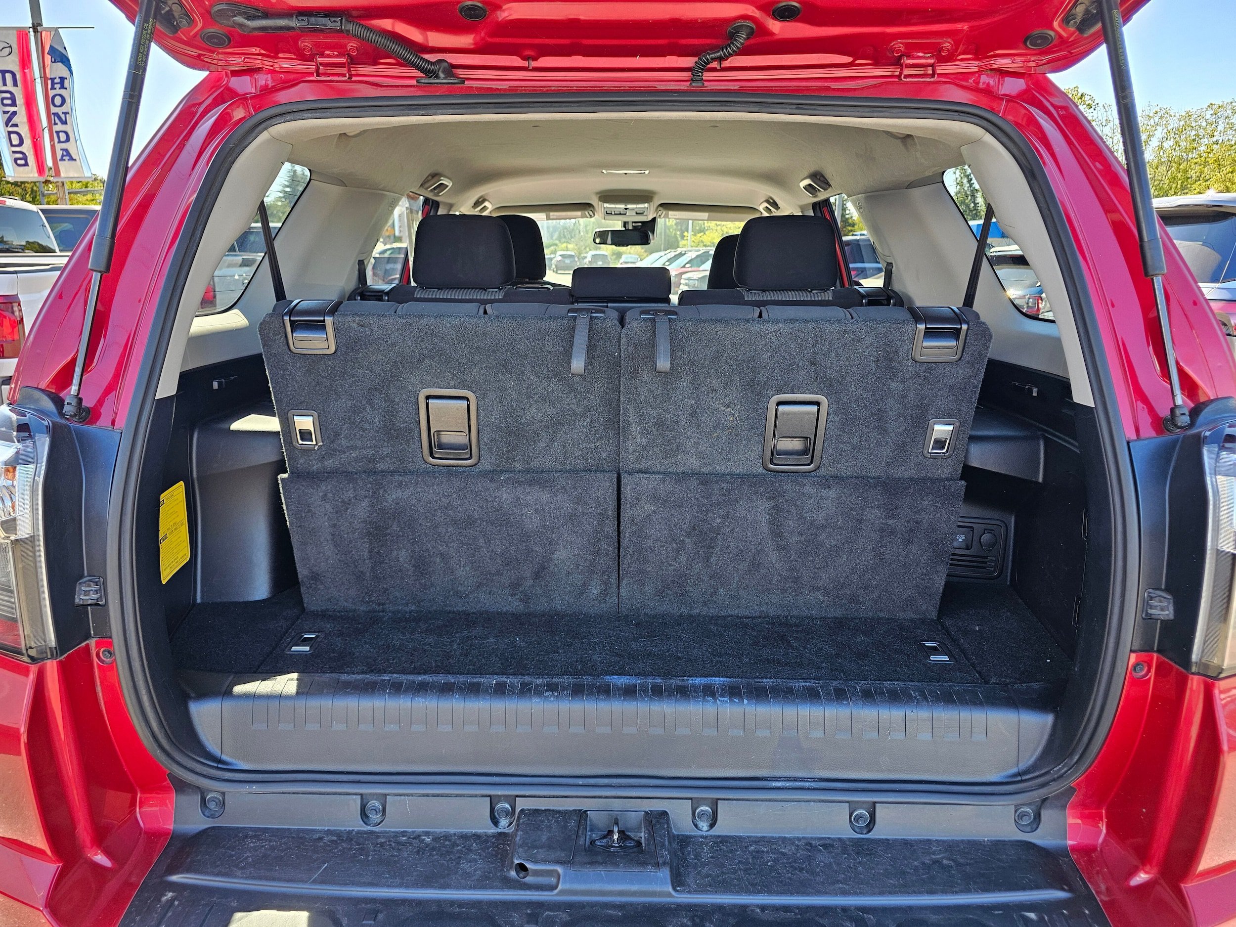 Used 2022 Toyota 4Runner SR5 AWD/4WD image 15
