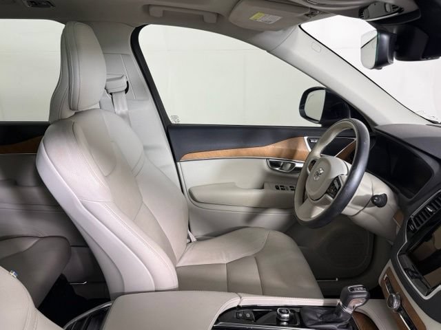 Used 2022 Volvo XC90 T6 Momentum w/ Advanced Package AWD/4WD image 33