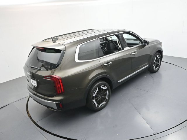 Used 2023 Kia Telluride S FWD image 41