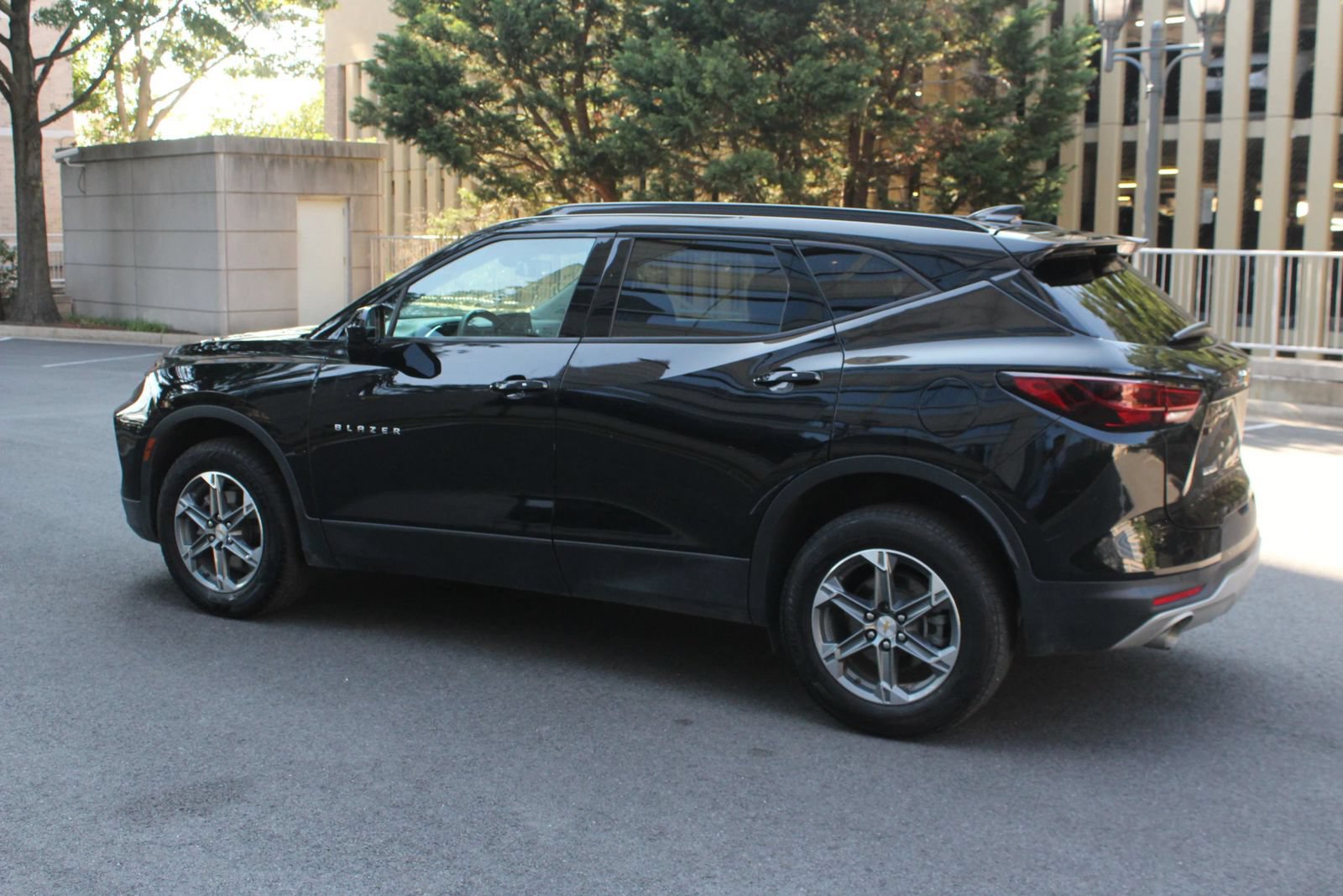 Used 2023 Chevrolet Blazer LT w/ Convenience Package FWD image 9