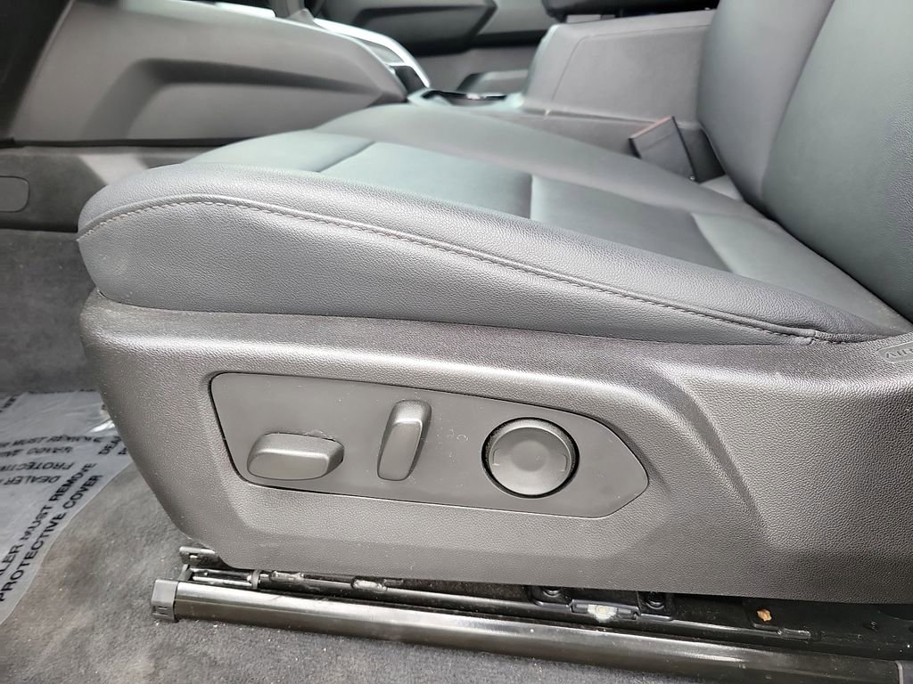 Used 2025 Chevrolet Colorado Trail Boss image 12