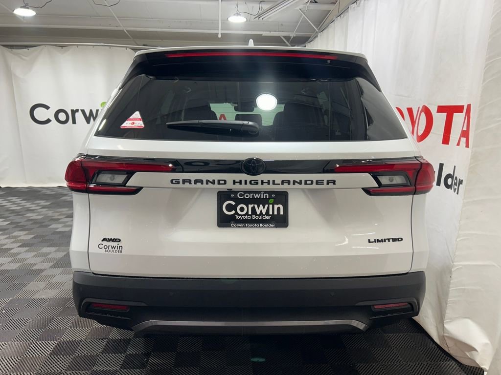 Used 2026 Toyota Grand Highlander Limited image 4