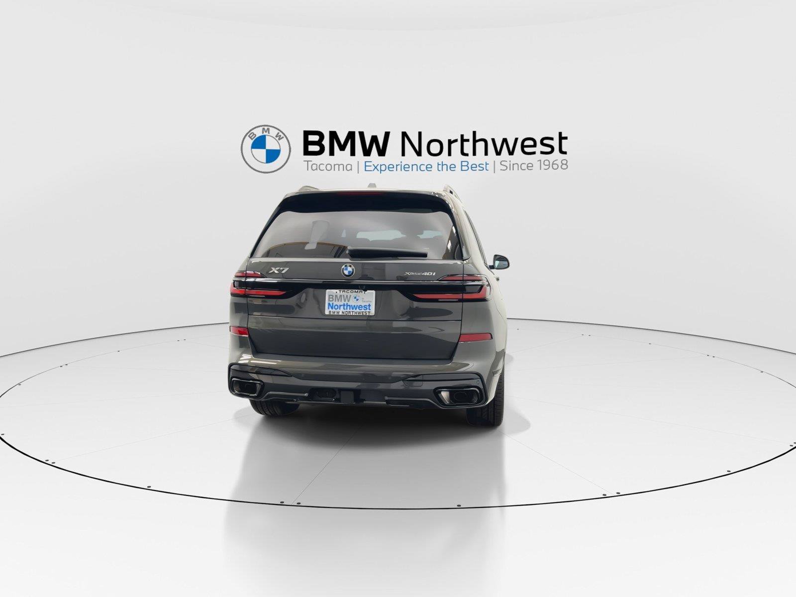 New 2027 BMW X7 xDrive40i w/ M Sport Package AWD/4WD image 3