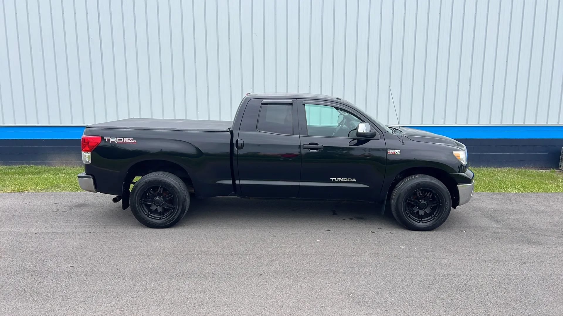 Used 2012 Toyota Tundra 4x4 Double Cab w/ Tow Pkg image 4
