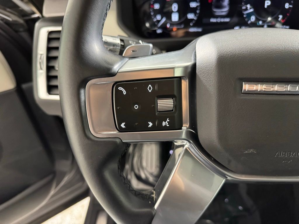 Used 2021 Land Rover Discovery S R-Dynamic AWD/4WD image 17