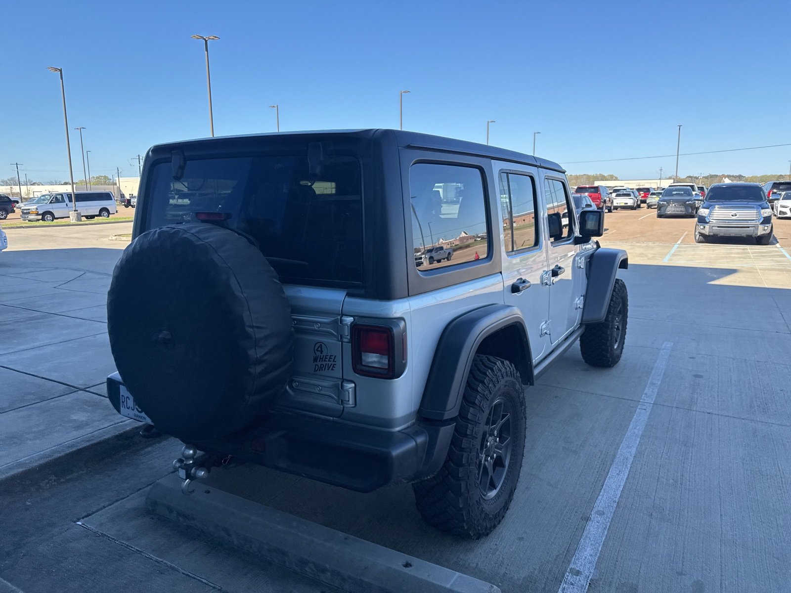 Used 2024 Jeep Wrangler Willys image 12