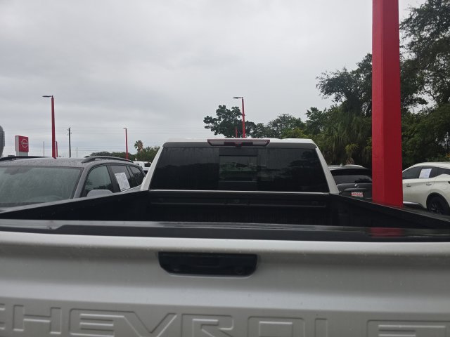 Used 2023 Chevrolet Silverado 1500 High Country w/ Z71 Off-Road Package AWD/4WD image 5
